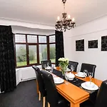 בית נופש Dilston House *